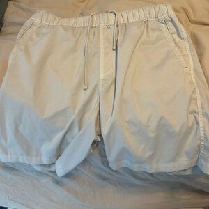 Peter Millar Light Gray/Tan Athletic Shorts